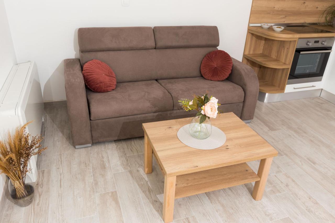 Apartmani Villa Paulo Starigrad Paklenica Exterior foto