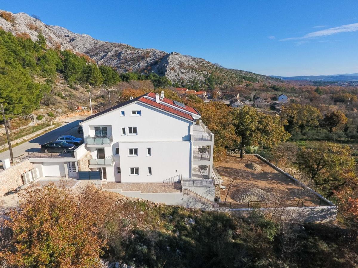 Apartmani Villa Paulo Starigrad Paklenica Exterior foto